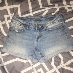 Mini shorts
